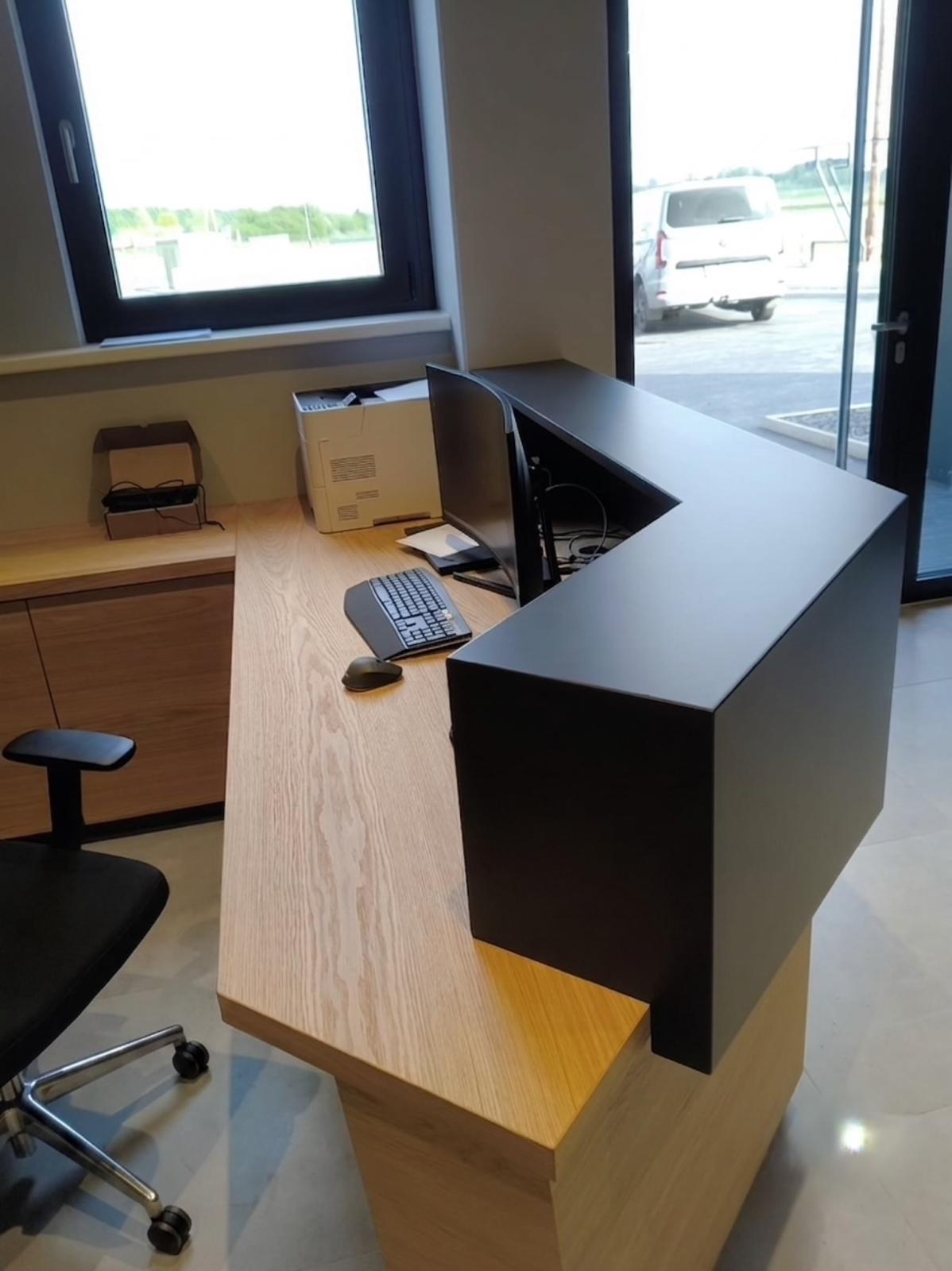 Büro & Verwaltung